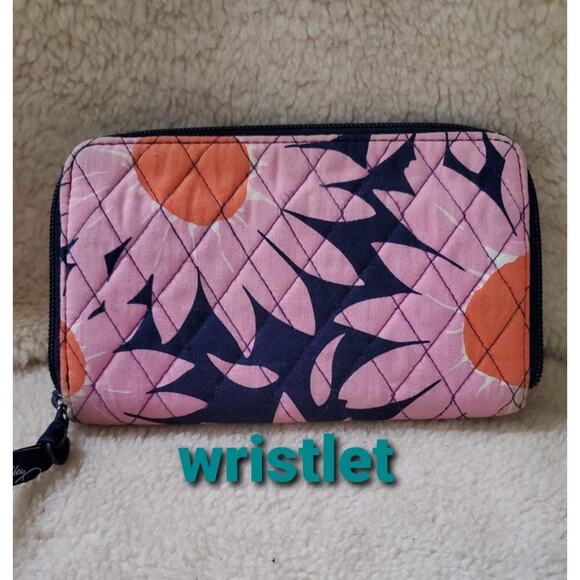 Vera Bradley 'love me......' pattern set - Picture 2 of 12